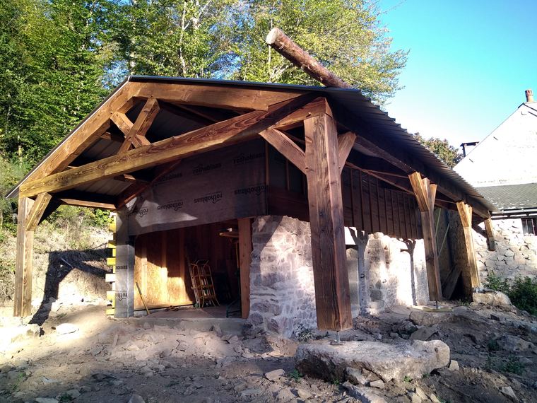 Longère en pierre restaurée